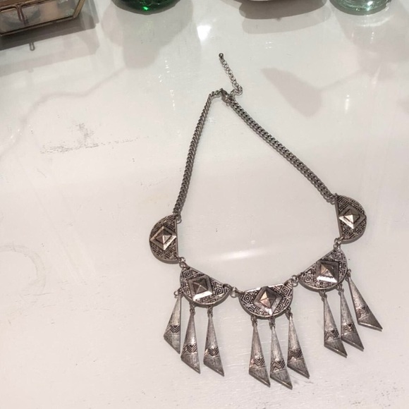 Silver metal hardware statement necklace - Picture 1 of 4